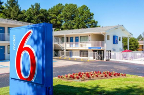 Motel 6-Longview, TX